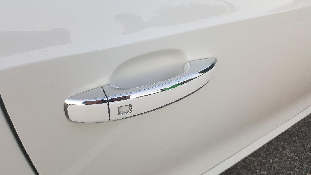 Full Set of Custom Chrome Door Handle Overlays / Covers For the 2012 – 2014 Audi Q3 -- You Choose the Middle Color Insert