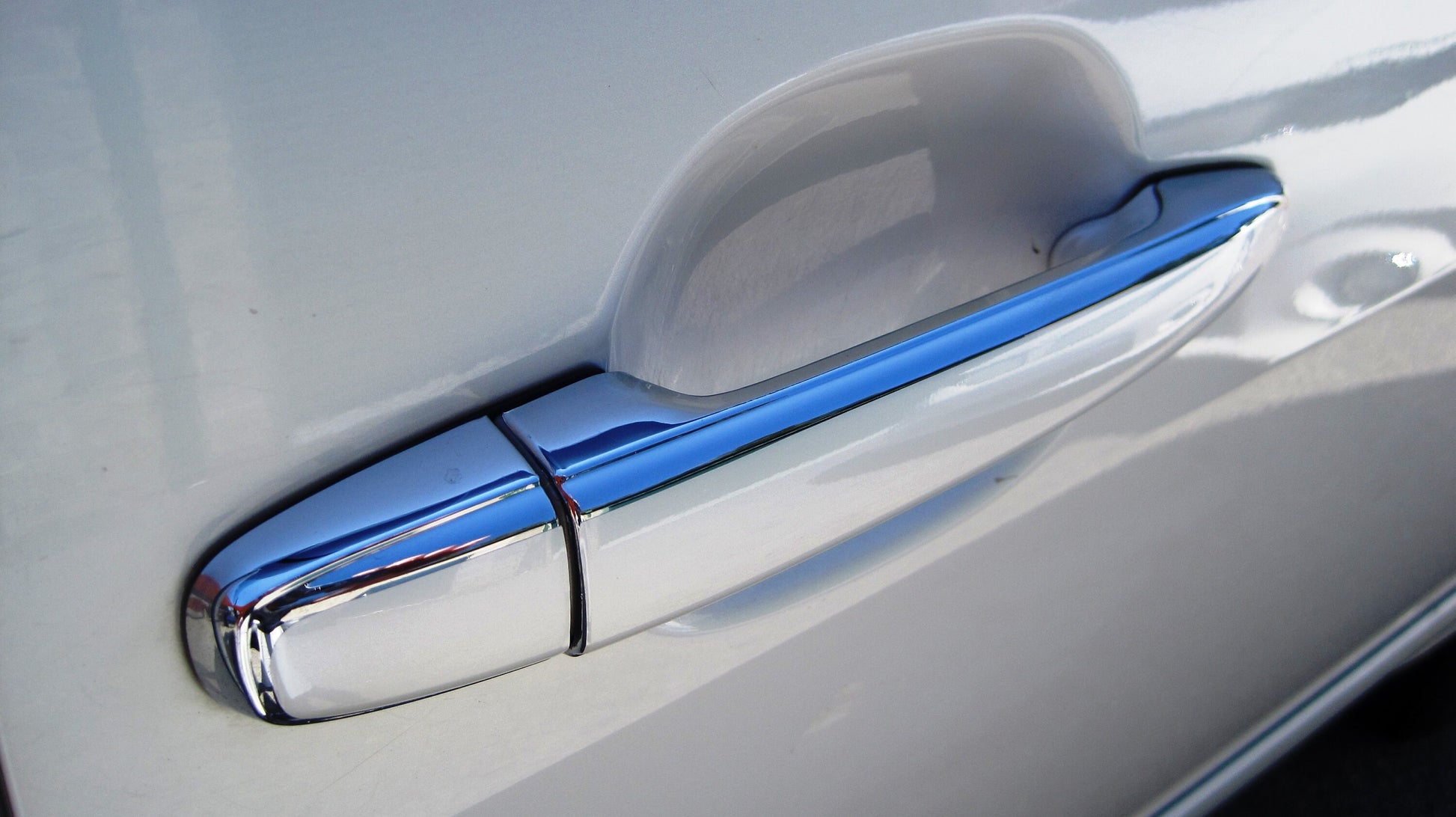 Full Set of Custom Black OR Chrome Door Handle Overlays / Covers For 2008 - 2013 Toyota Highlander - Choose the Color of the Middle Insert