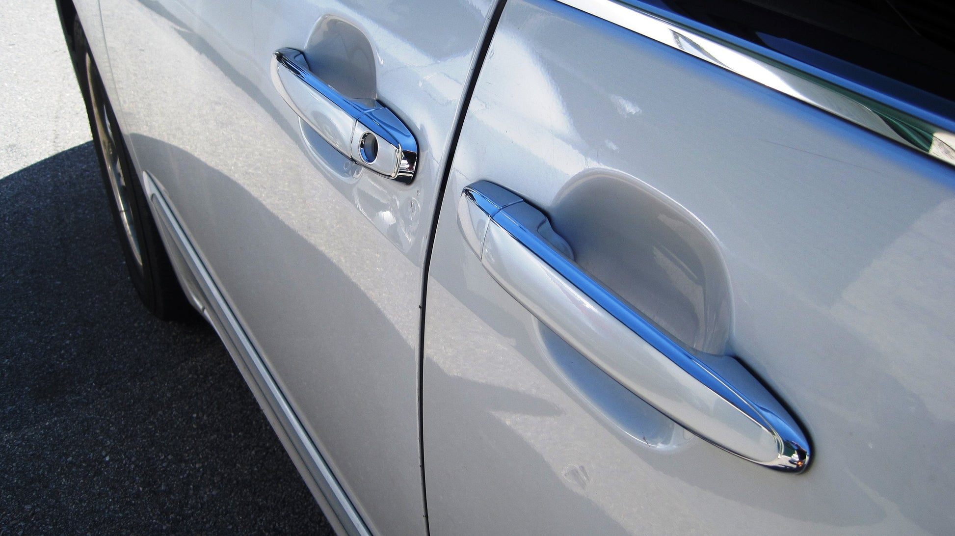 Full Set of Custom Black OR Chrome Door Handle Overlays / Covers For 2008 - 2013 Toyota Highlander - Choose the Color of the Middle Insert